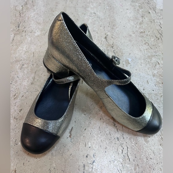 Marc Fisher Shoes - Marc Fisher LTD Women's Marla Pump Gold and Black Women’s Size 11 Leather